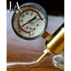 LA Pump Pompe Deluxe En Métal Avec Jauge -Magasin discount de jouets sexuels la pump pompe deluxe en metal avec jauge 3
